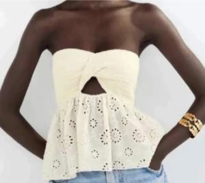 Beige topp - Beige topp från zara. Skriv privat för egna bilder! Tryck gärna på ”köp nu”