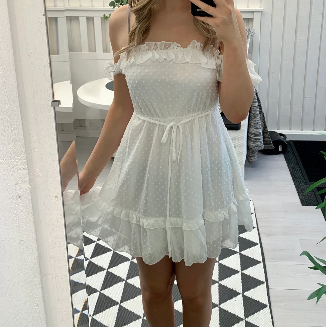 Vit klänning i storlek S - 90