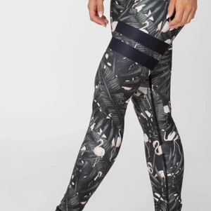 Stronger tights - Knappt använda, köptes för 799kr