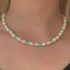 Bianca Necklace 50 :- Gratis frakt! - Perfekta halsbandet inför sommaren!⚡️💞