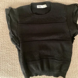 Volangtopp - Supersöt stickad topp