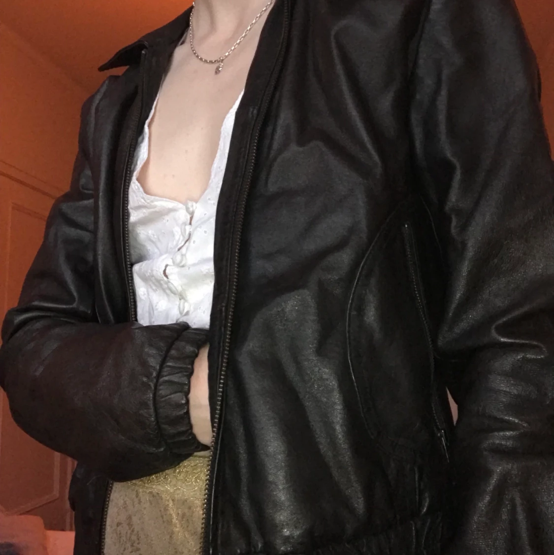 Mörkbrun jacka i veganskt läder! S - 90