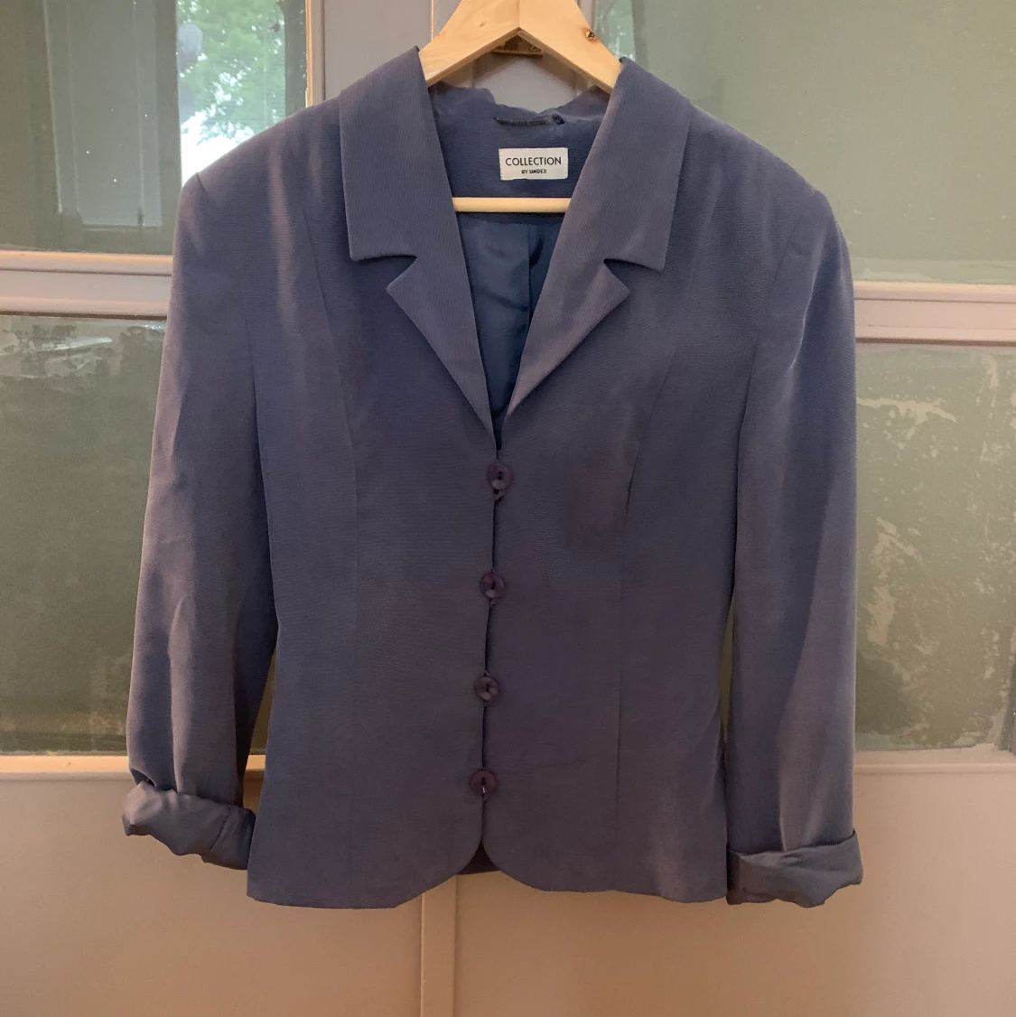 Väldigt snygg figursydd kavaj!