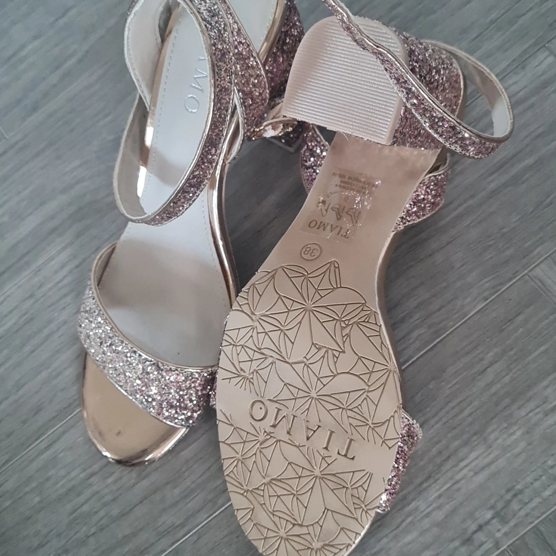 Super läckra klackskor från Tiamo - 91