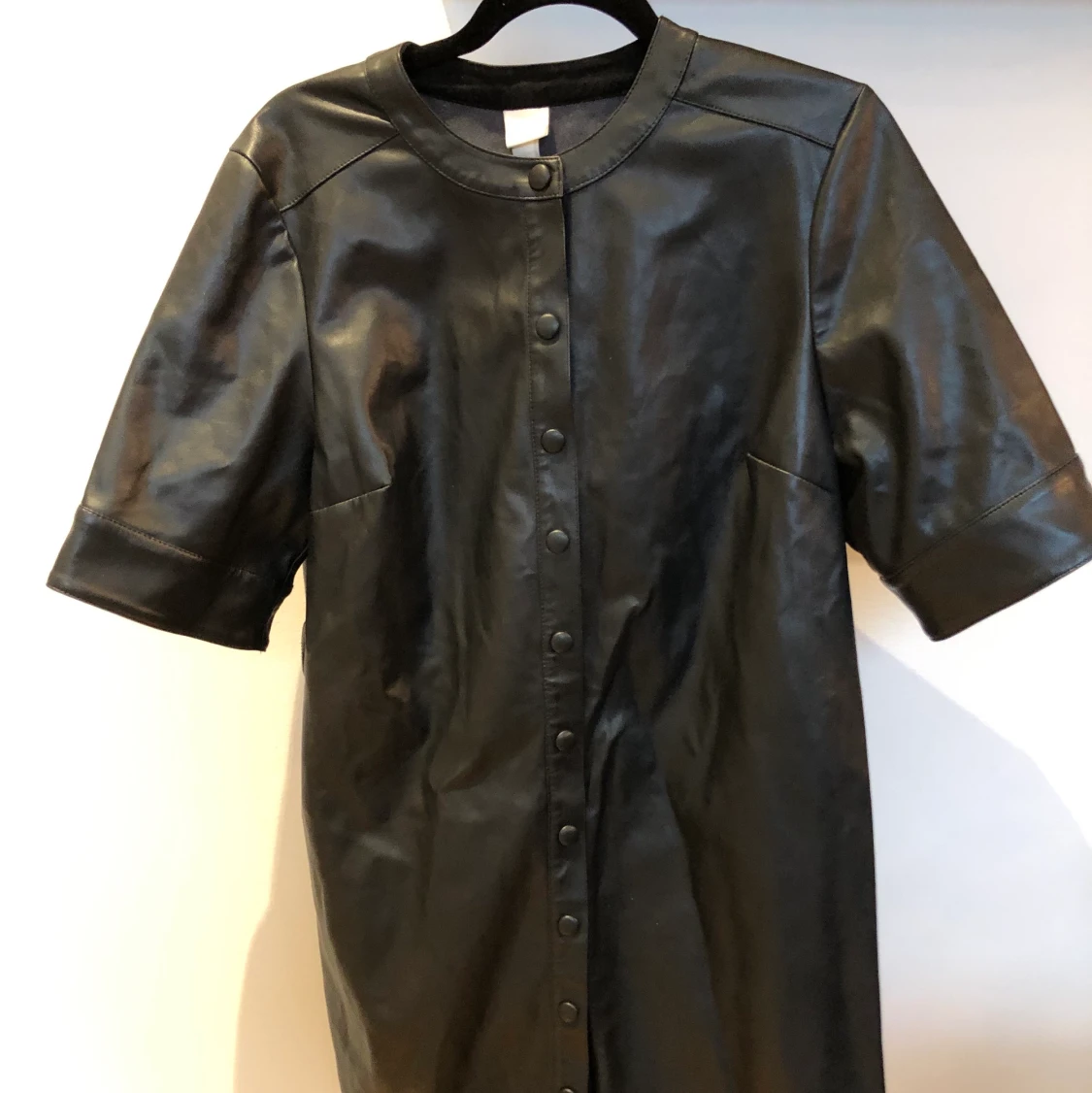 Svart klänning i läder