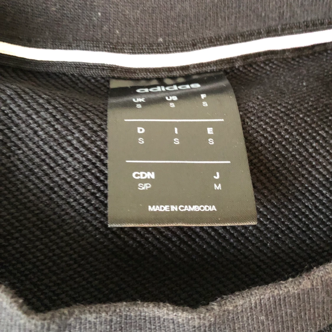 Adidas tröja + byxa set Small - 91