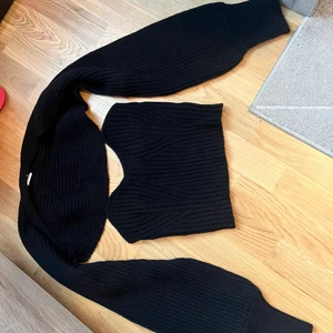 Bolero sett Shein  - Säljer detta populära topp sett. Har aldrig kommit till användning och är därför helt oanvänd. Köpt för 249 kr 