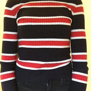 Randig tröja  - Skön tröja, inga defekter