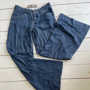 Zara jeans  - Superfina lågmidjade zara jeans! Väldigt fint skick!  