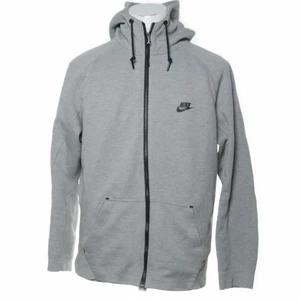 Nike tech - Fin Nike tech kofta i bra skick