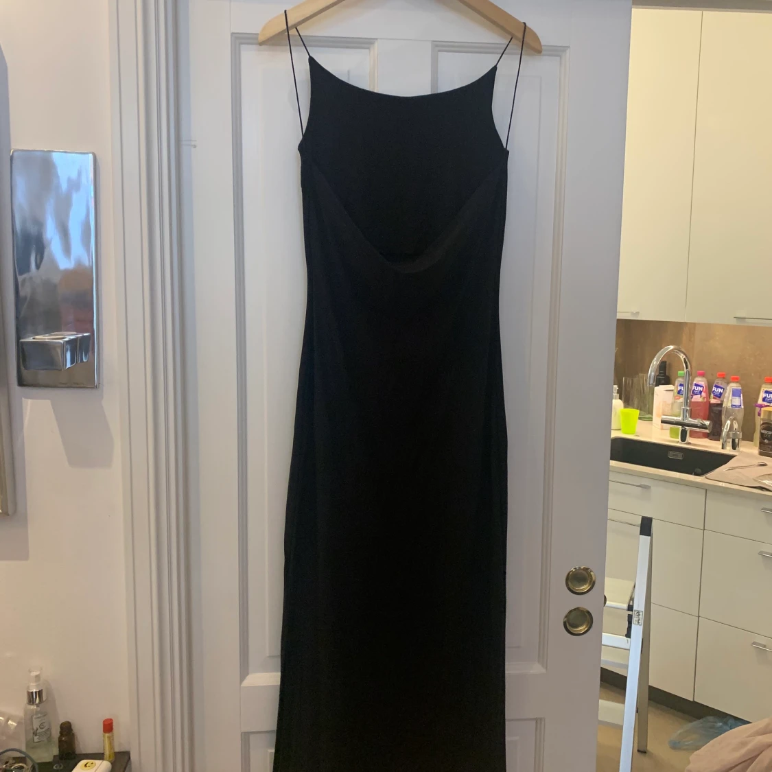 Svart långklänning strl S - 90
