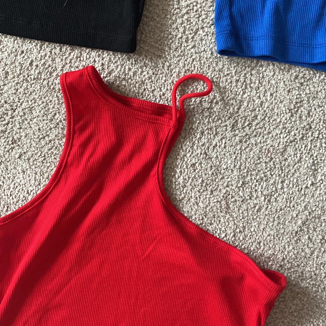 Tre toppar i samma modell från shein - 90