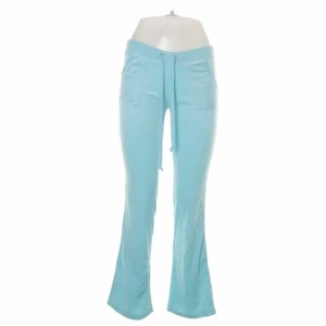 Mjukisbyxor  - Juicy couture liknande mjukisar, super sköna, säljer pga att dom är lite för små för mig i midjan men  Jag är 163 cm och på mig är dom bra i längden 