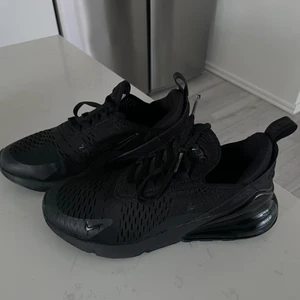 Nike Air Max 270 - Träninsskor från märket Nike. Helt nya