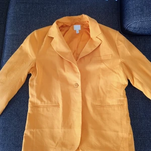 Kavaj oversize stl m - Helt ny oandvänd. Nypris 699kr