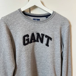 Gant Hoddie - Storlek S. Fint skick. 50kr pluss frakt
