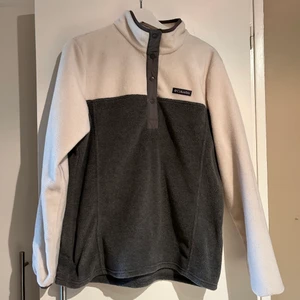 Tröja från Columbia  - Snygg & skön tröja från columbia, använd fåtal gånger! Perfekt till hösten/vintern 
