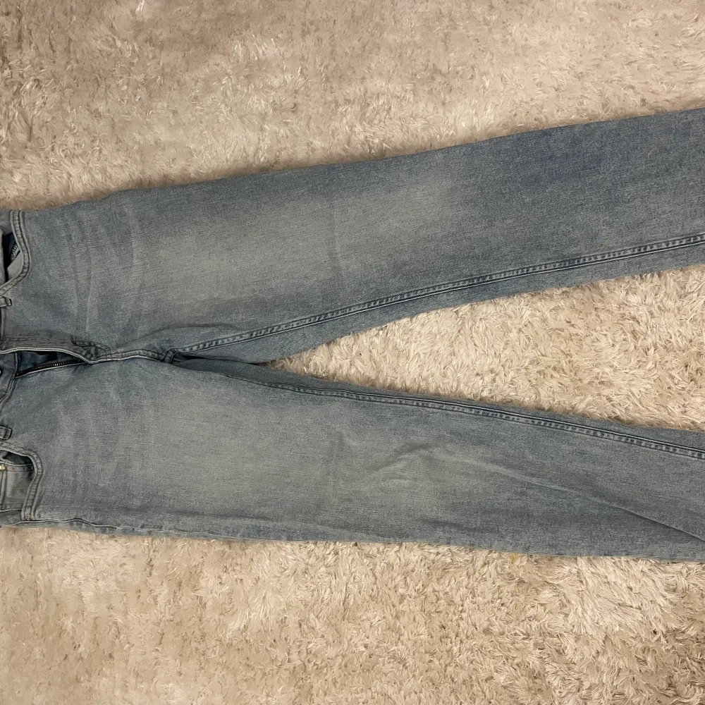 Jeans som kommer ifrån HM . Jeans & Byxor.