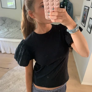 Volang topp - Köpt från barnavdelningen men passar mig som är en xs/s. Sååå söt!!