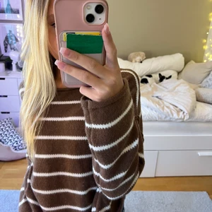 Stickad tröja💗 - Säljer denna stickade tröja från shein eftersom jag har aldrig använt den och den kommer inte till användning.💗 i