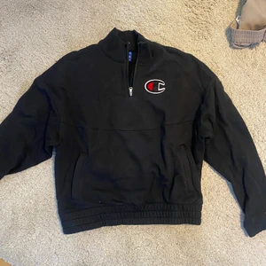 Champion sweathsirty - Använd ett fåtal gånger, som ny! Kommer inte till användning 💓