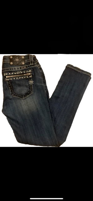 Miss me jeans  - Äkta Miss me jeans!!! As balla ditlaljer, byxorna har inga skador ❤️