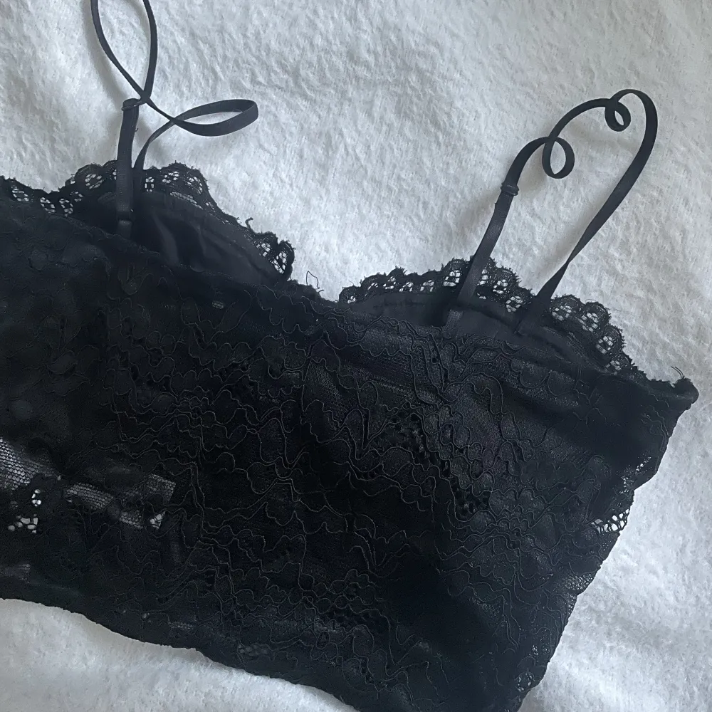 Superfin bralette som tyvärr är för liten för mig. Använd endast 2 gånger ❤️. Toppar.