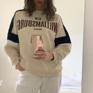 Sweatshirt - Ascool, men kommer tyvärr inte till användning. Från H&M och köpt för några år sedan, men sparsamt använd💥