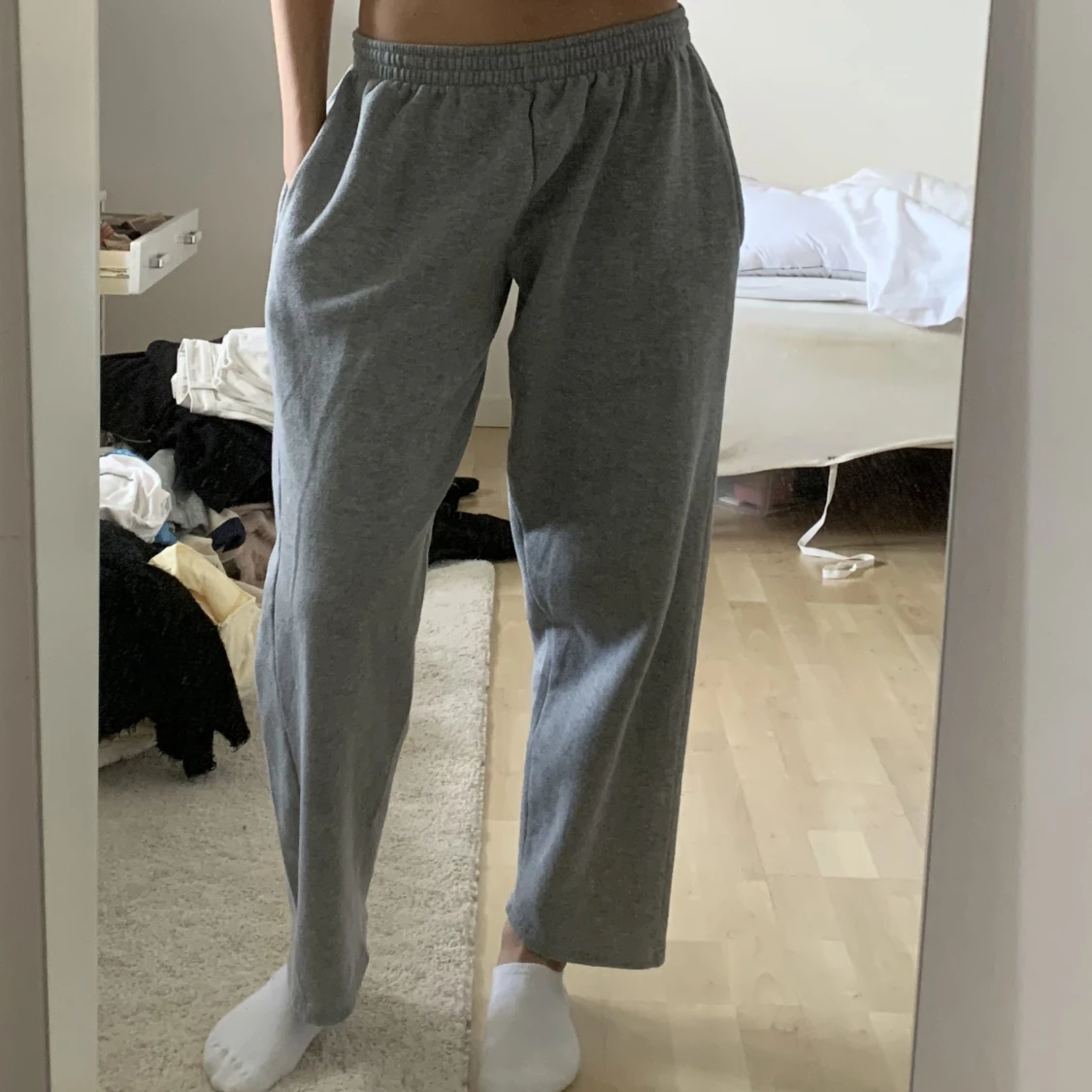 Grå mjukisbyxor - 90