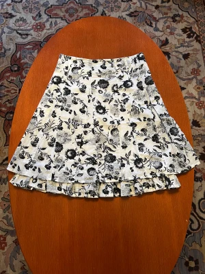 Kjol - Bara använd ett par gånger 