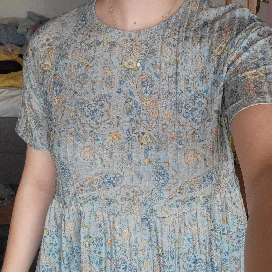 Mönstrad klänning  - 90