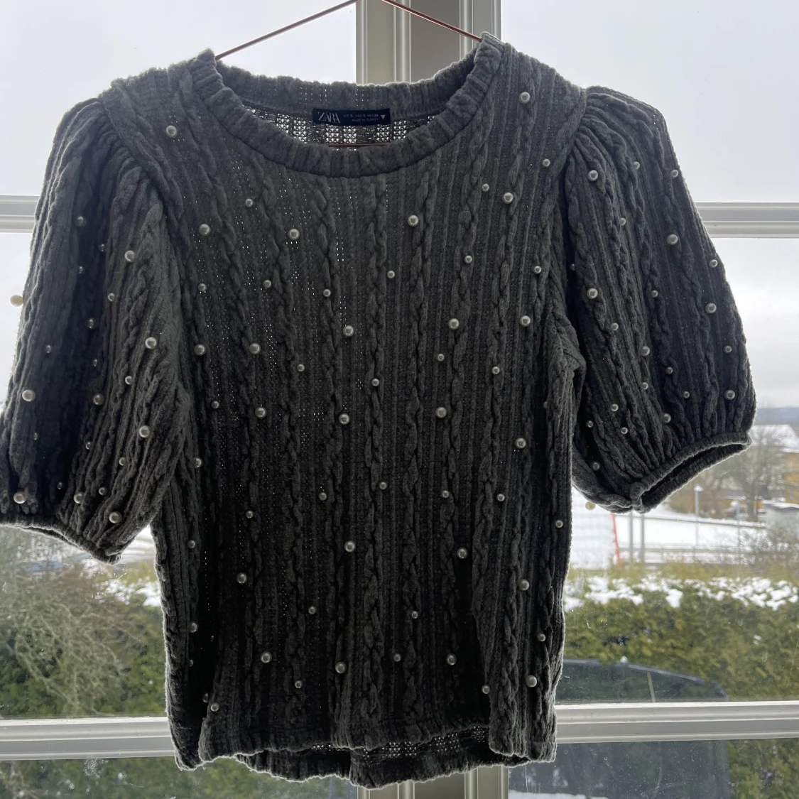 Stickad tröja pärlor Zara