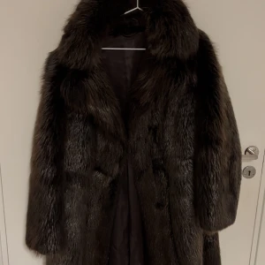 Äkta pälsjacka  - Äkta pälsjacka i storlek 38/40