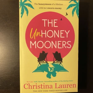 The unhoneymooners - Bok från Christina Laura i fint skick. 90 kr inklusive frakt eller möts upp i Västerås💕