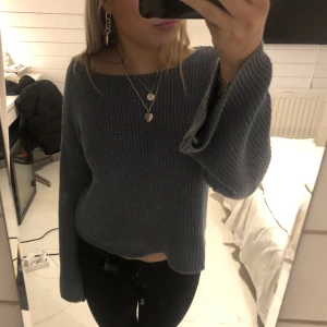 Stickad tröja - Denna fina stickade tröjan från nakd❤️bra skick❤️