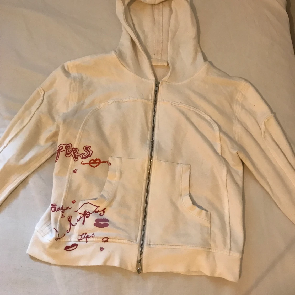 Gullig kofta med tryck 