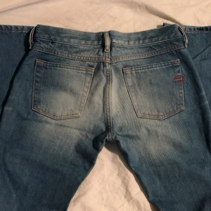 Diesel jeans - Jättefina lågmidjade jeans från diesel. Köpta på sellpy! Säljer eftersom att de inte passar mig