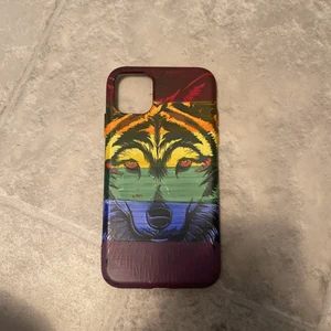 skal - tre stycken olika skal till iphone 11. 20kr styck, skriv för mer bilder