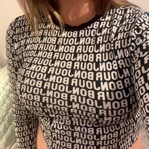 Bonjour topp - Topp från Forever 21 i storlek M⭐️