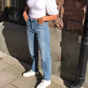 Jeans - Skitsnygga jeans som jag dock klippt slits på men skit snygga