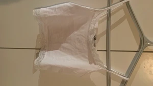 Linne - Säljer detta linne från New Yorker! Köpte men insåg sen att jag inte fick andvändning av det, skriv privat för fler bilder❤️