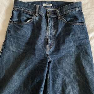Jeans köpta på uniqlo i storlek 26 x 32