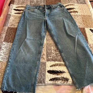 Baggy jeans  - Baggy jeans yk2 style elle nåt helt nya 