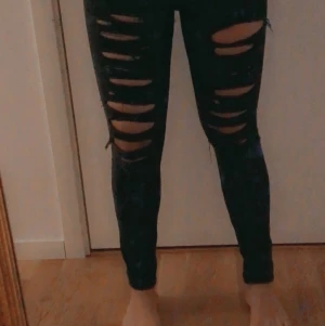 Zara byxor  - Zara svart byxor