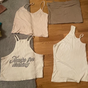 Toppar  - 4 plagg för 199kr S men passar även M