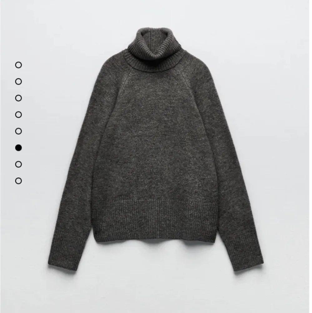 Fin stickad tröja från zara som inte kommer till användning! Köpt för 399kr💕. Neuleet.