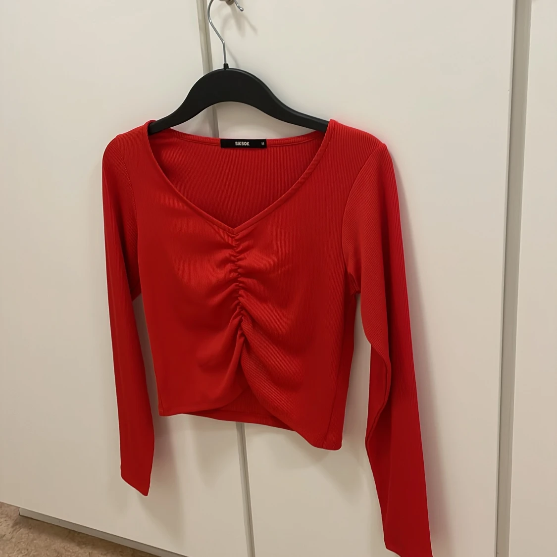 Röd topp från BikBok - 90