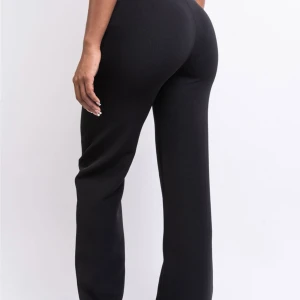 Madlady kostymbyxor  - Kostymbyxor från Madlady. Ord pris 600kr  Mitt pris 200kr 