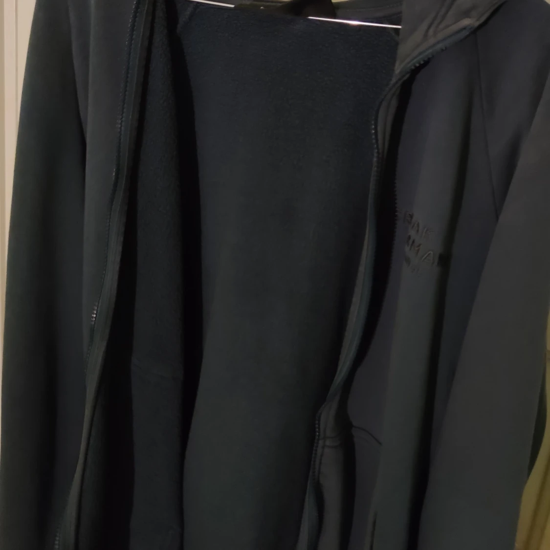 Peak Performance Zip-up