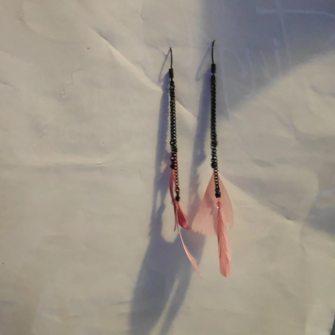 Svarta och Rosa örhängen